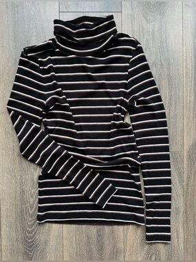 Evereve Sanctuary Brown, Black & White Striped Turtleneck in XS